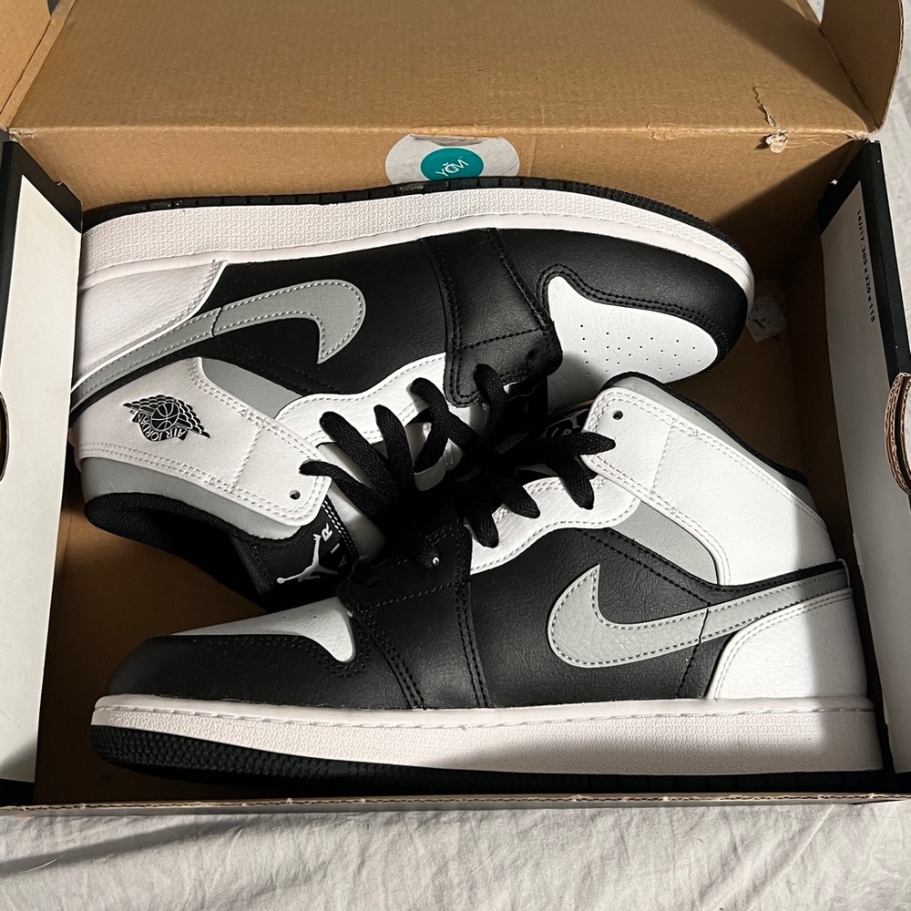 Air Jordan 1 Mid